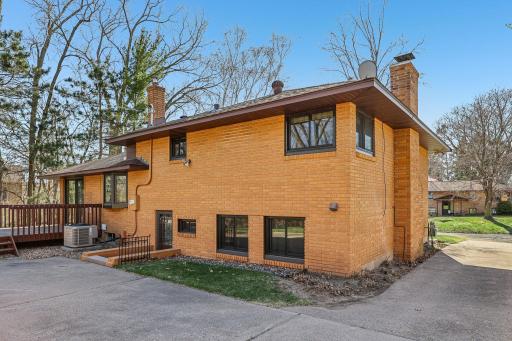 42-web-or-mls-Bittersweet Ln-S1704-038.jpg
