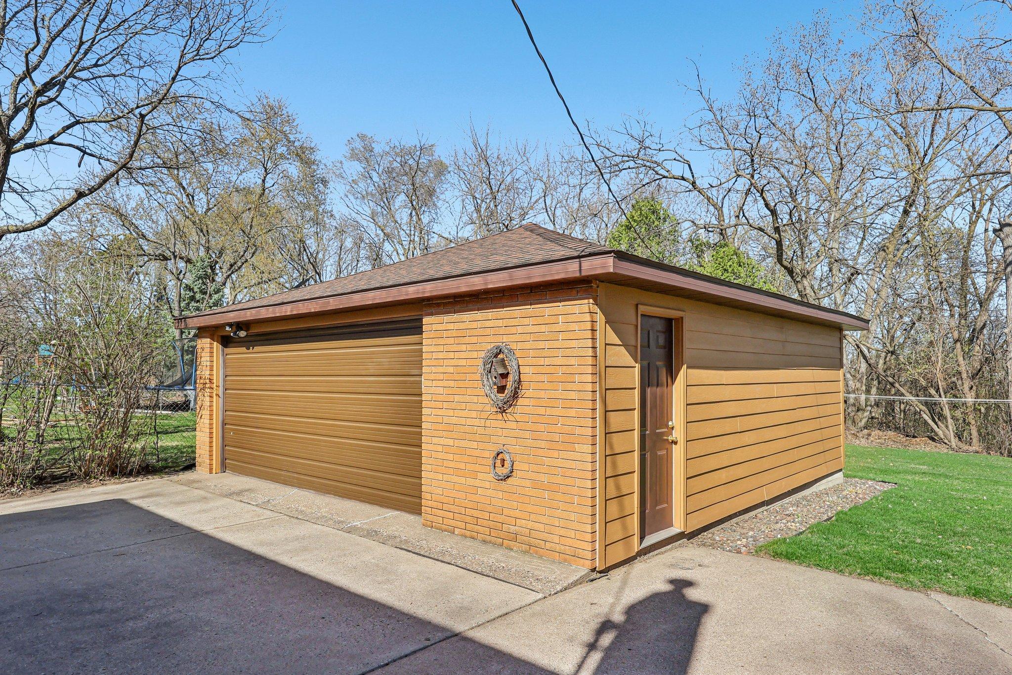 48-web-or-mls-Bittersweet Ln-S1704-044.jpg