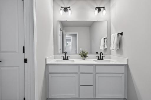 Upper Level Full Bath w/duel sinks