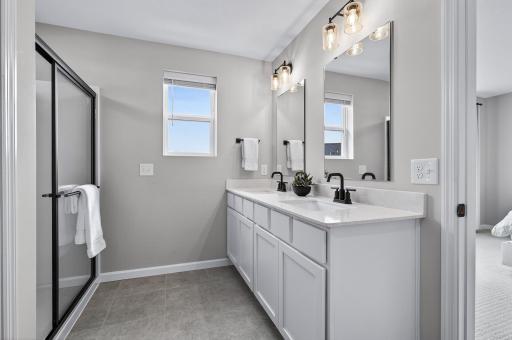 Primary bath w/duel sinks
