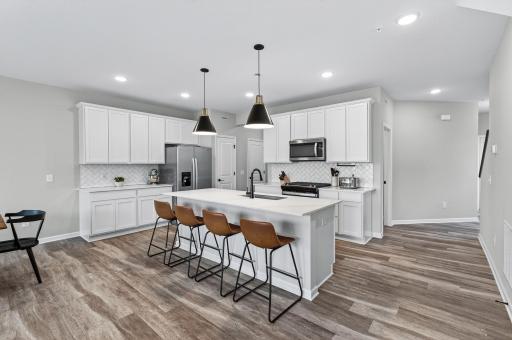 17986 Giants Way, Lakeville, MN 55044