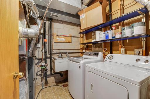 2305 E 122nd Street, Burnsville, MN 55337