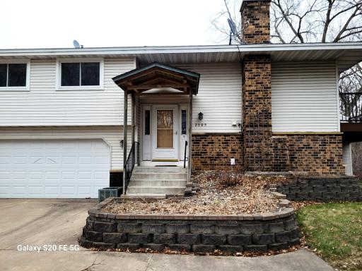 2305 E 122nd Street, Burnsville, MN 55337