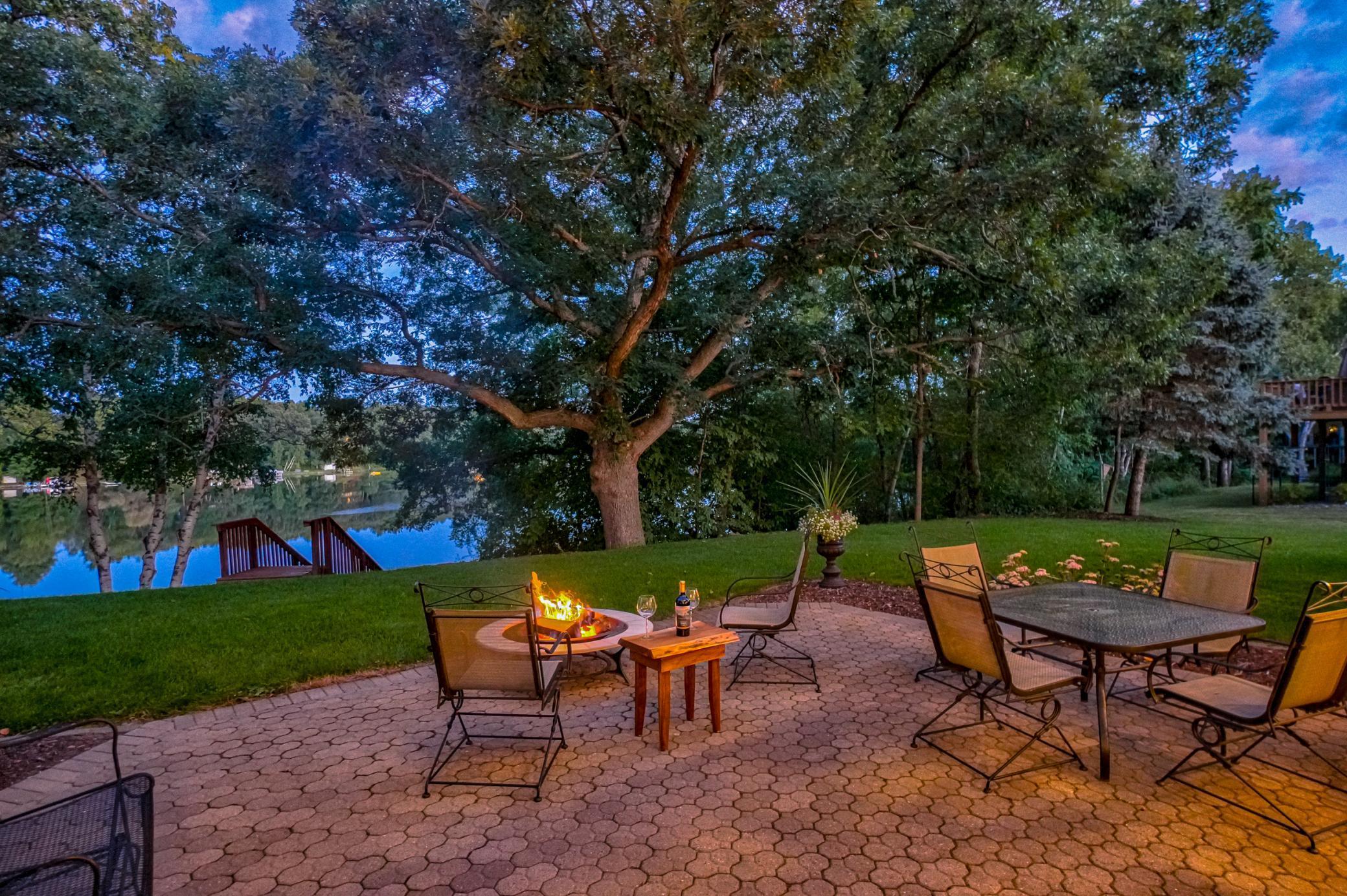 Step outside and embrace the full lake lifestyle. Spend your summers boating, fishing, swimming, or simply enjoying the peaceful shoreline.