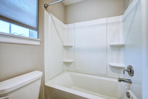 Full Bathroom in the Hallway - Upper Level.jpg