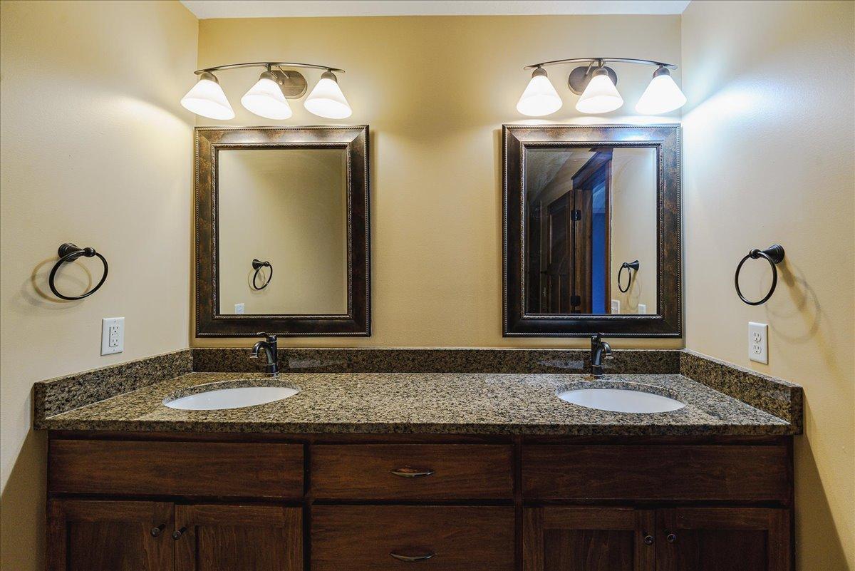 21-Primary Bathroom.jpg