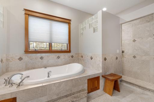 8760 Pine Crest Lane NW, Rochester, MN 55901