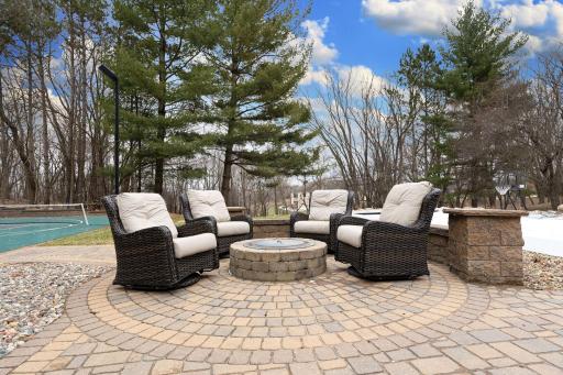 8760 Pine Crest Lane NW, Rochester, MN 55901