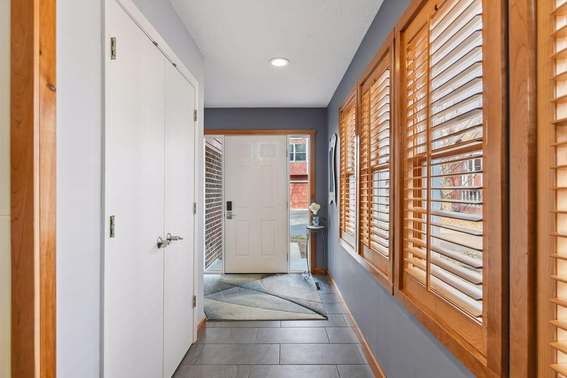 3433 Saint Louis Avenue - Spacecrafting - 0004.jpg