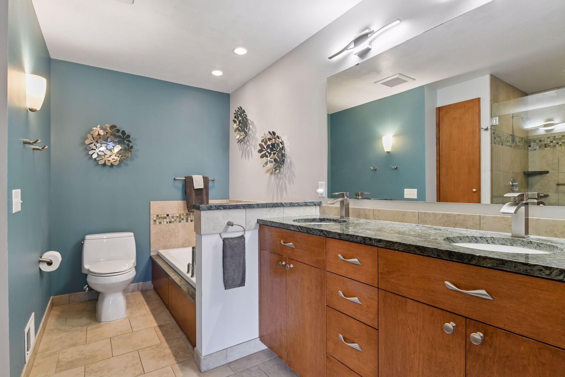 3433 Saint Louis Avenue - Spacecrafting - 0022.jpg