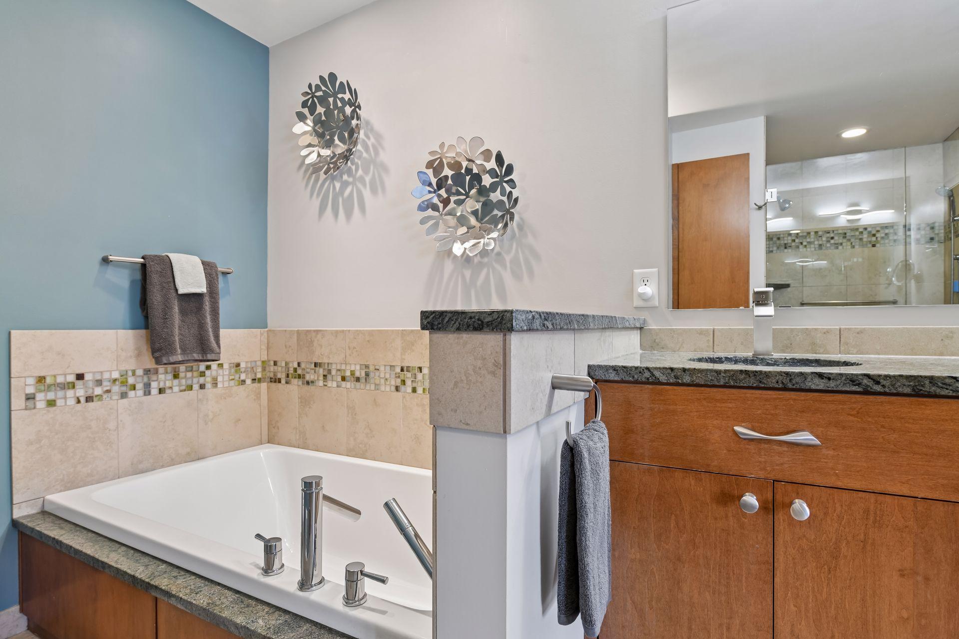 3433 Saint Louis Avenue - Spacecrafting - 0023.jpg