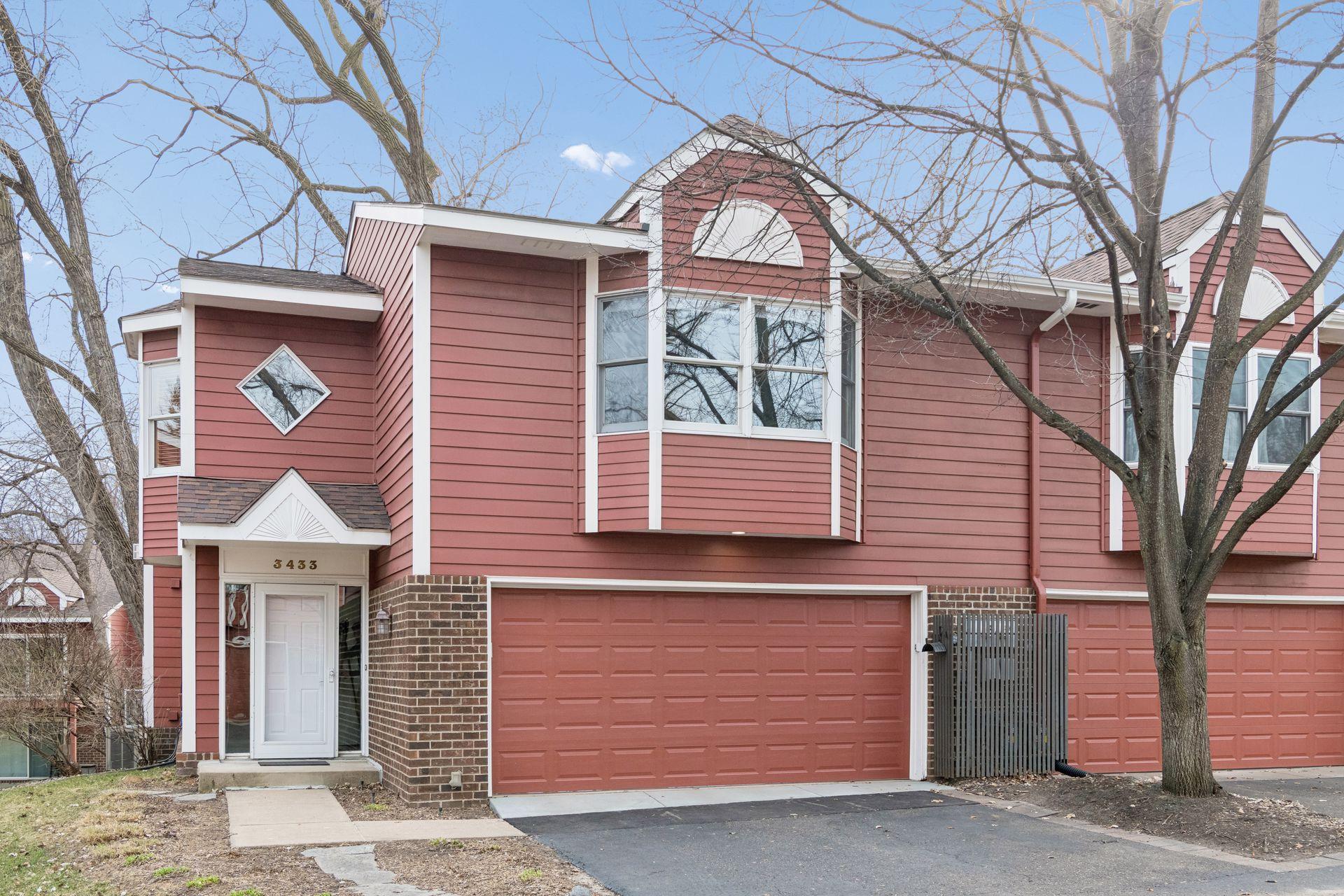 3433 Saint Louis Avenue - Spacecrafting - 0002.jpg