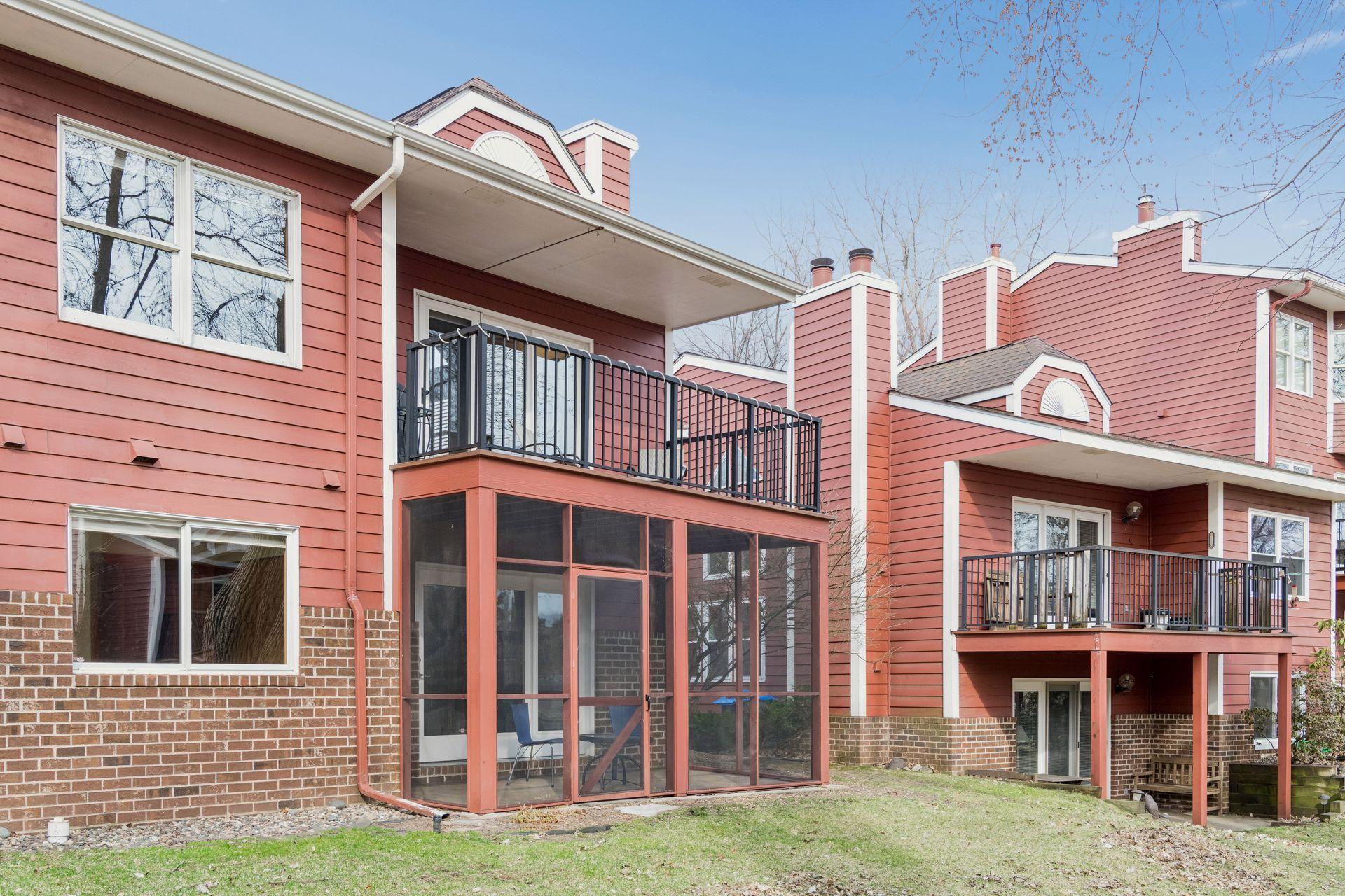 3433 Saint Louis Avenue - Spacecrafting - 0034.jpg