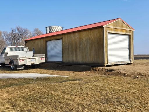 10x40 Has Electricity