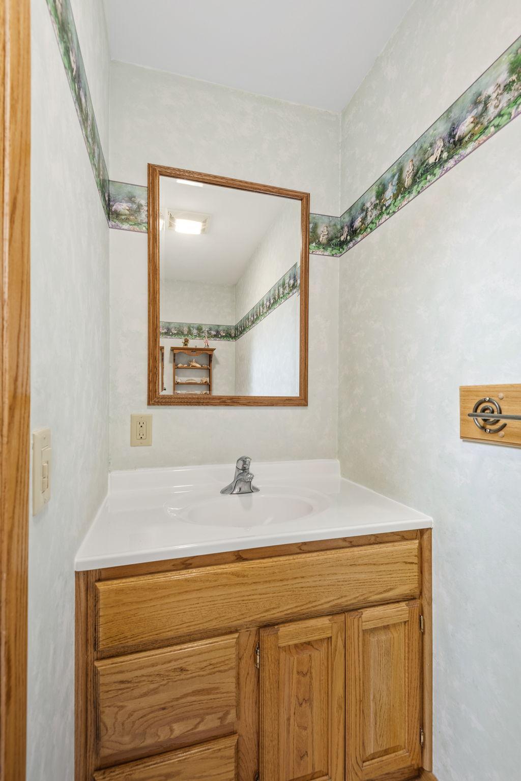 33-web-or-mls-11520 120th St N-33.jpg