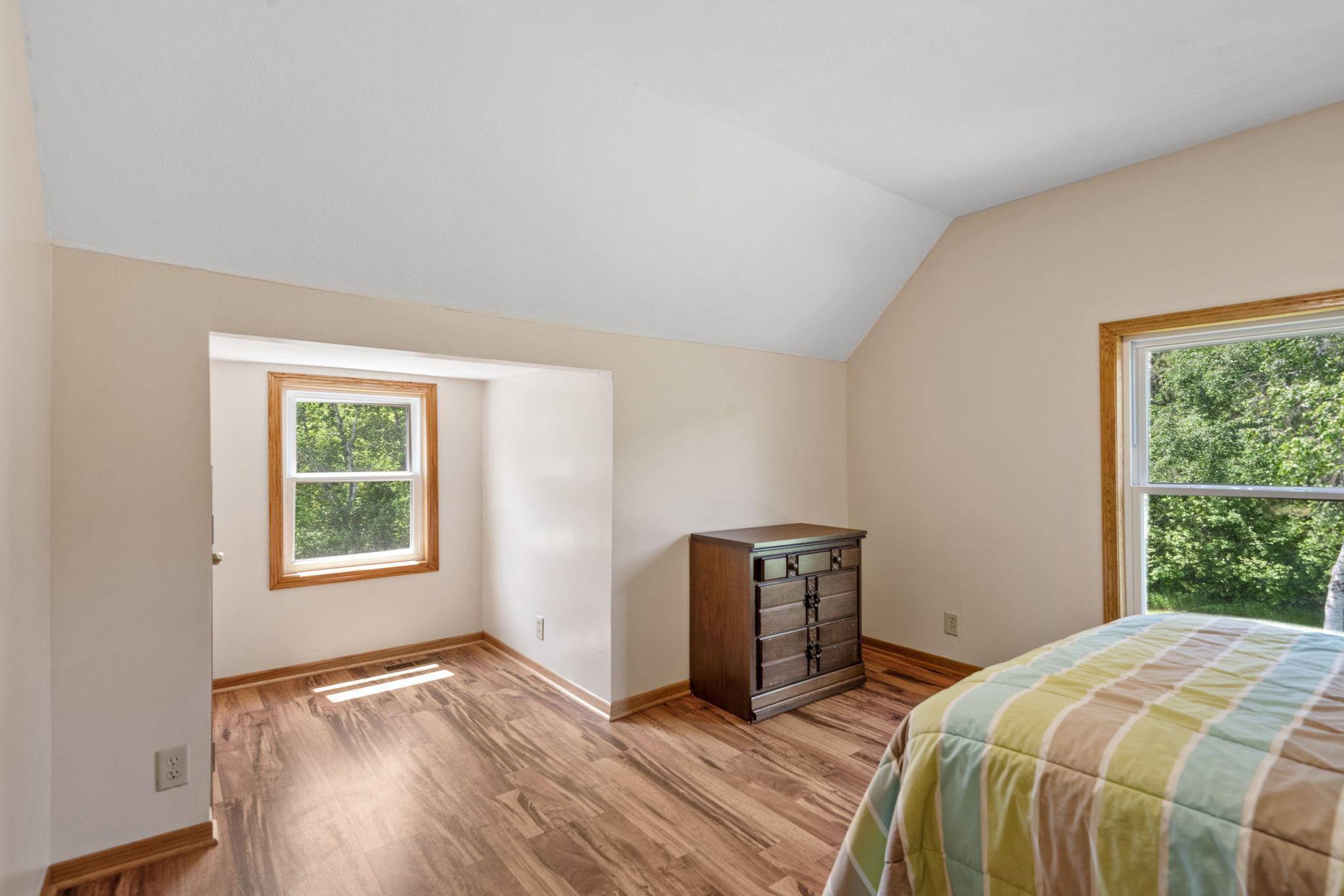42-web-or-mls-11520 120th St N-42.jpg