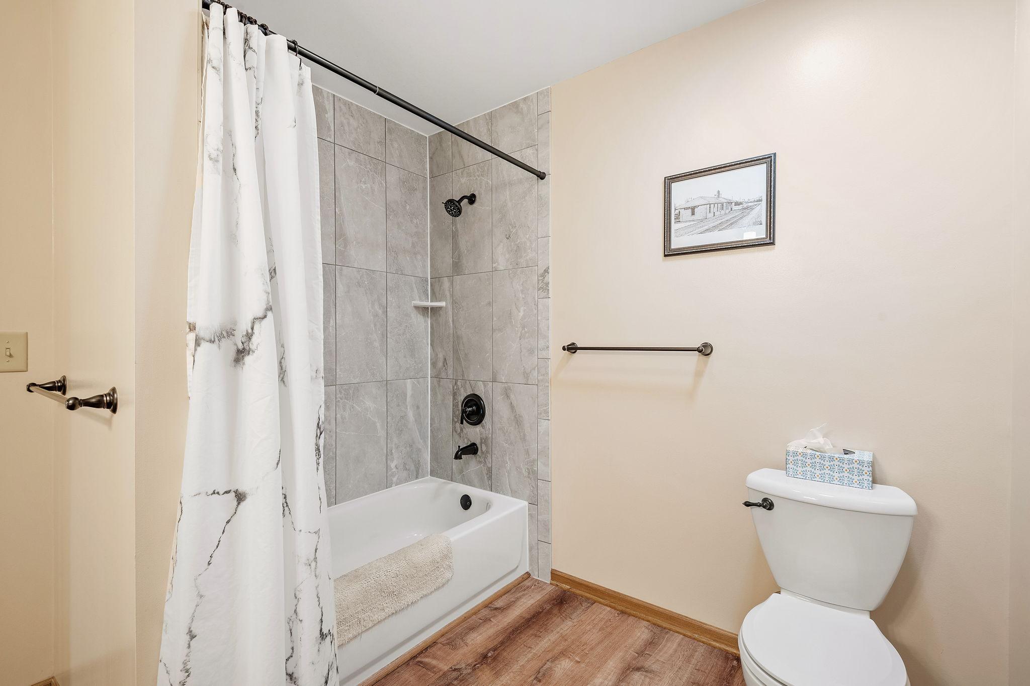 37-web-or-mls-11520 120th St N-37.jpg