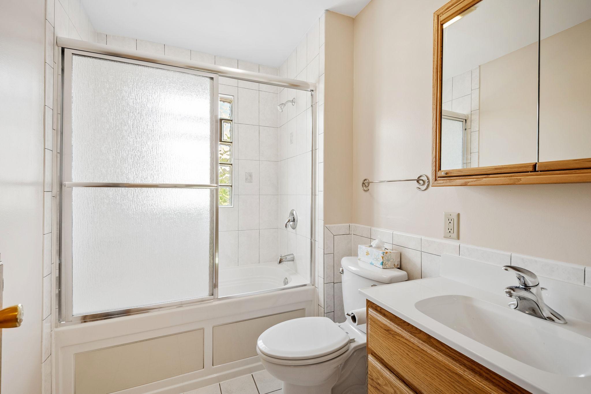44-web-or-mls-11520 120th St N-44.jpg