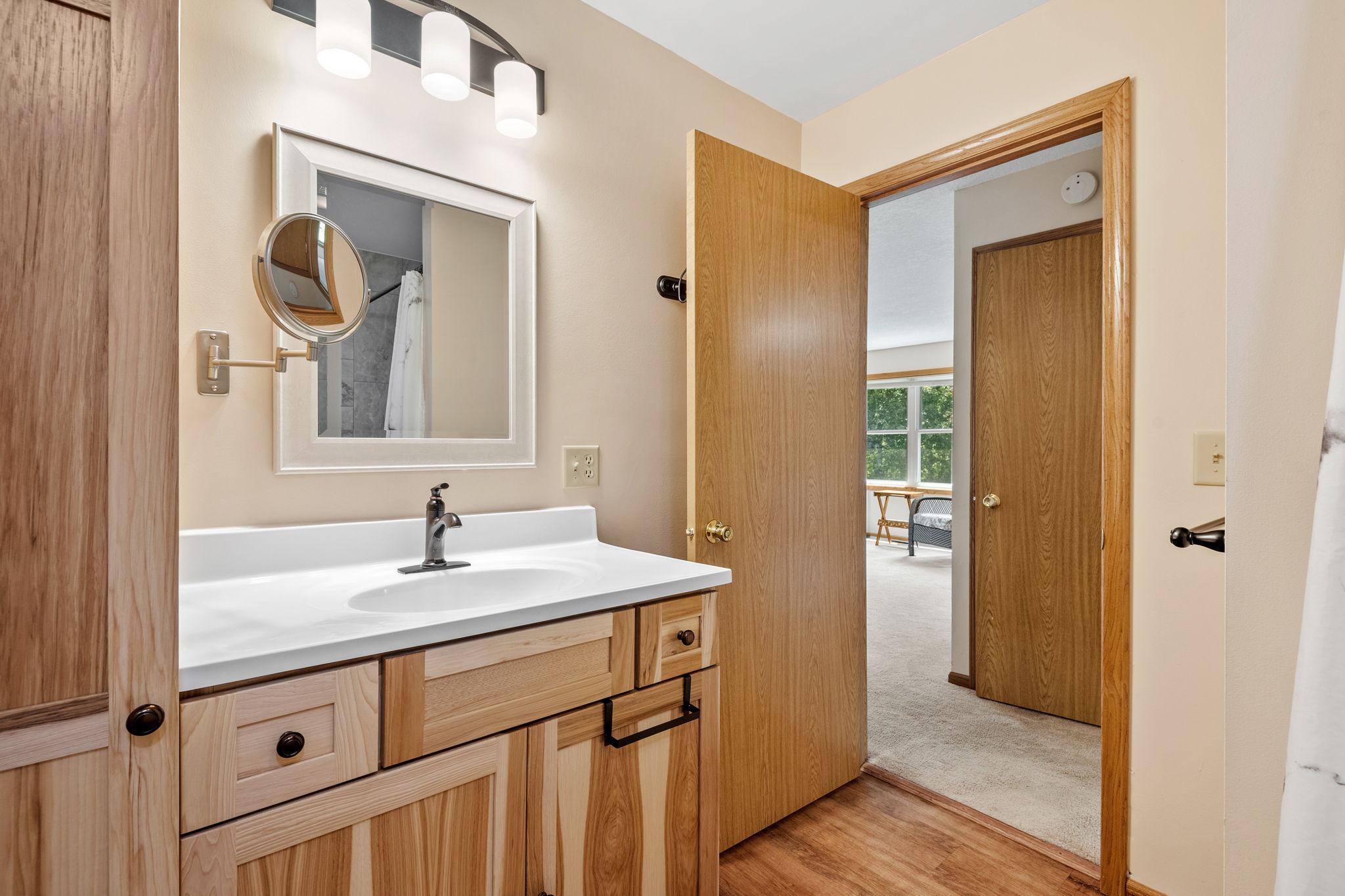 38-web-or-mls-11520 120th St N-38.jpg