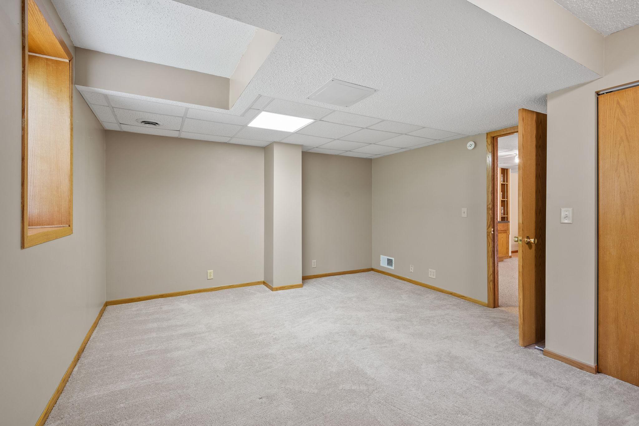 52-web-or-mls-11520 120th St N-52.jpg