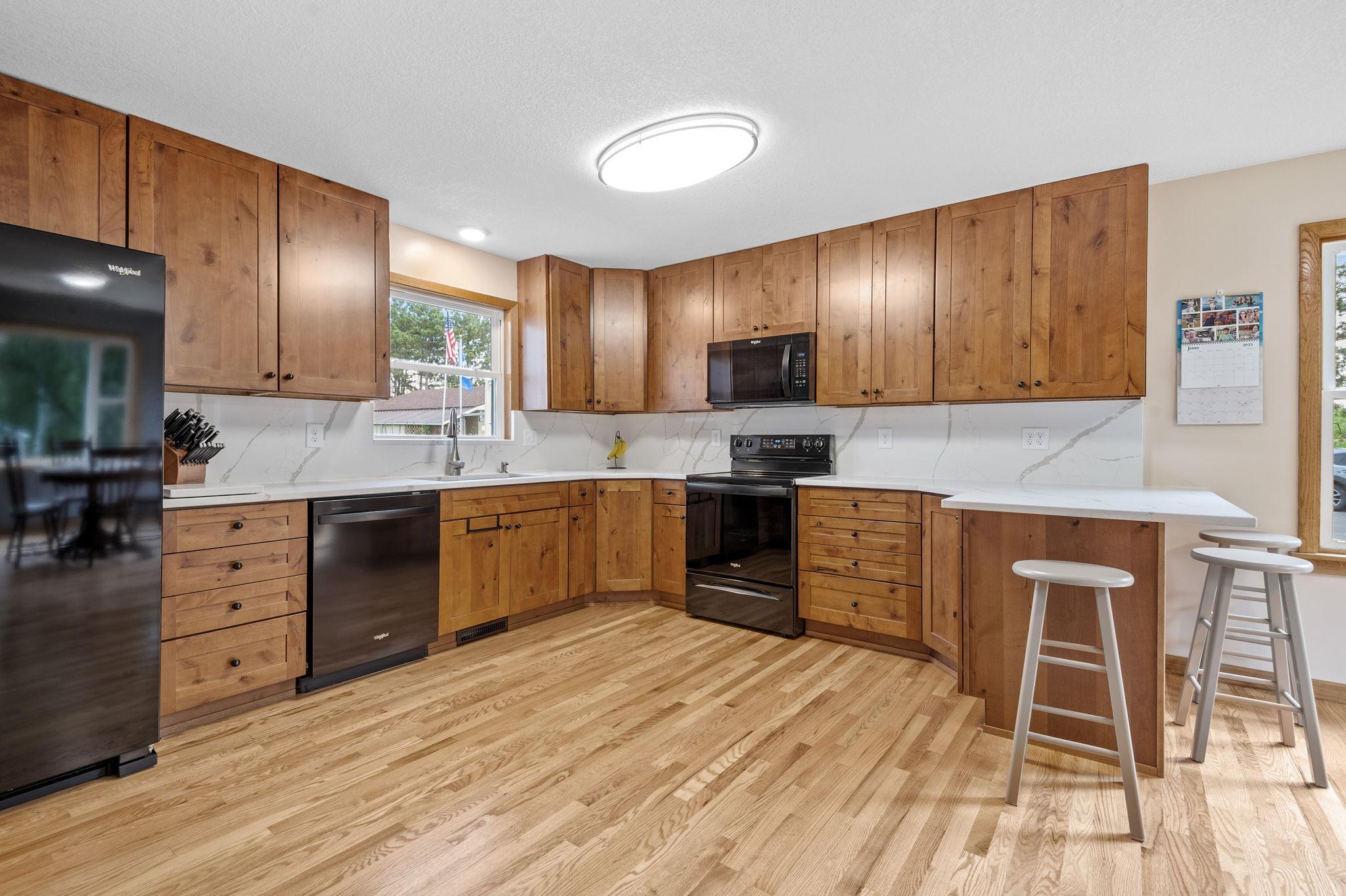 26-web-or-mls-11520 120th St N-26.jpg