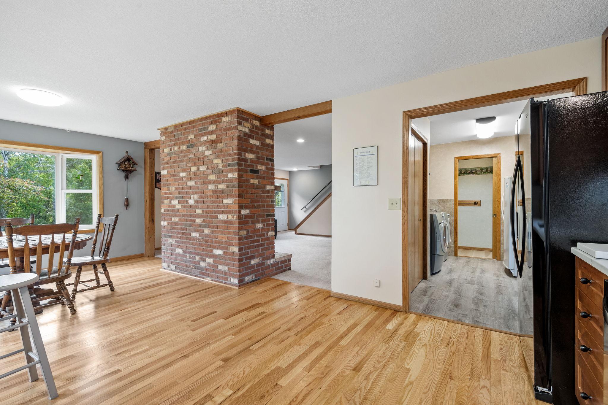 22-web-or-mls-11520 120th St N-22.jpg