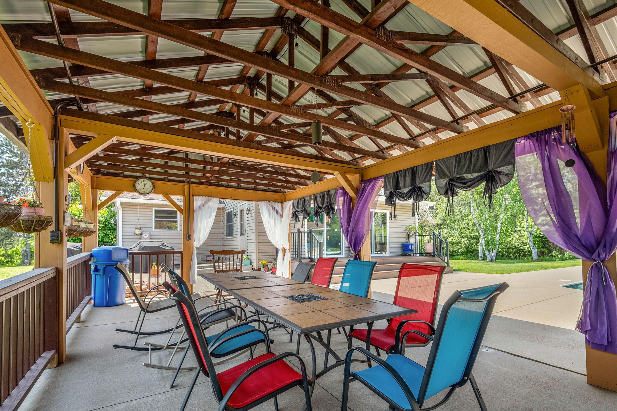 8-web-or-mls-11520 120th St N-8.jpg