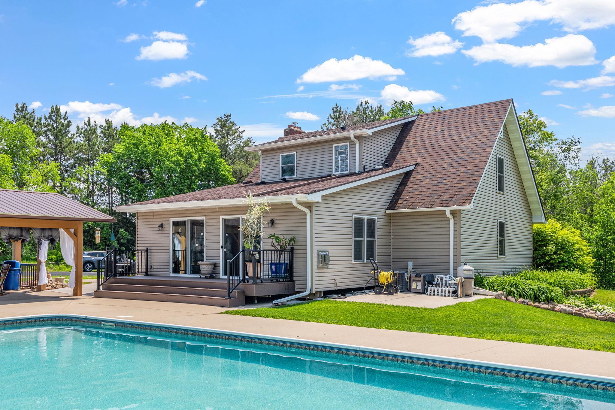 12-web-or-mls-11520 120th St N-12.jpg