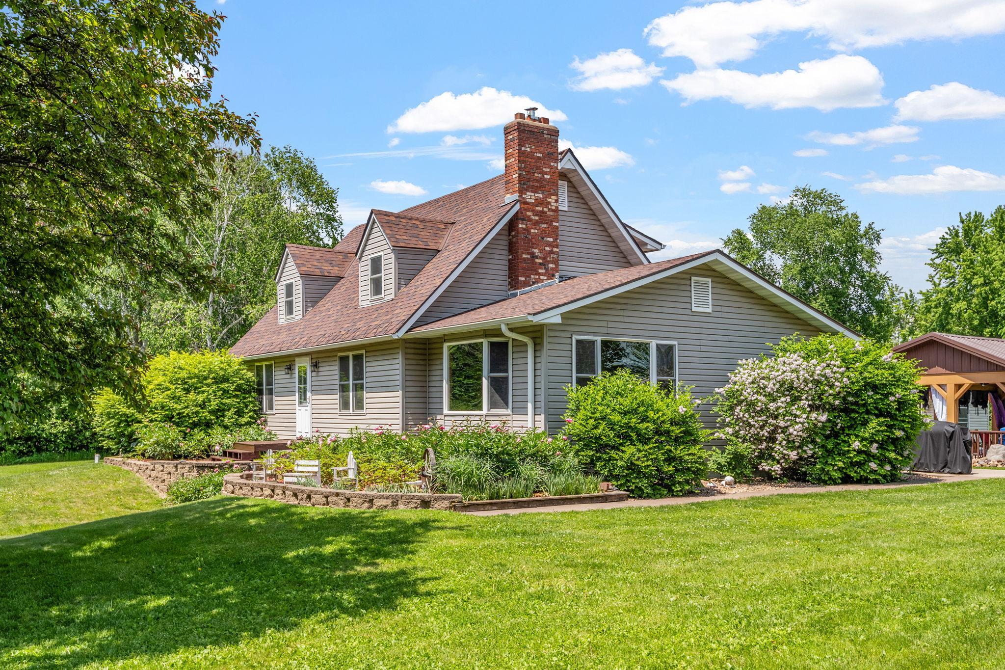 2-web-or-mls-11520 120th St N-2.jpg
