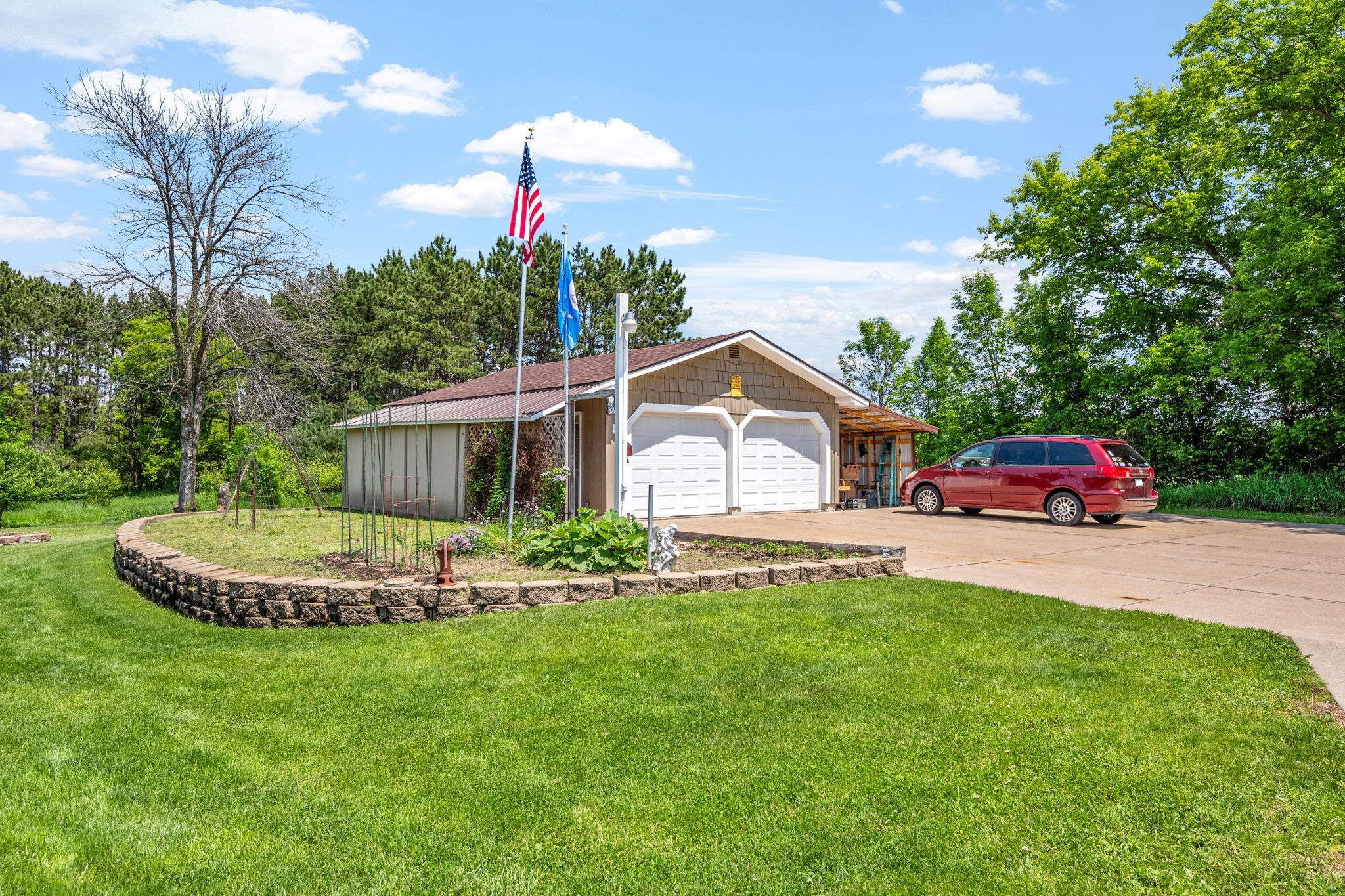 3-web-or-mls-11520 120th St N-3.jpg