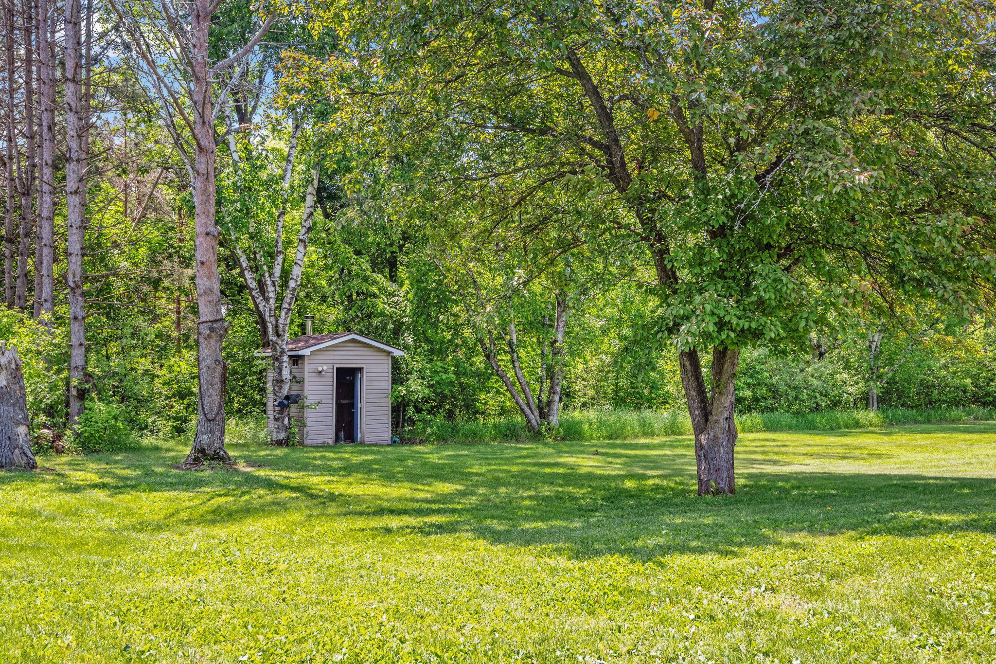 18-web-or-mls-11520 120th St N-18.jpg