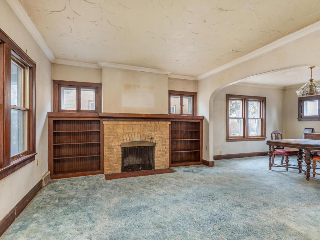 fireplace with built ins.jpg