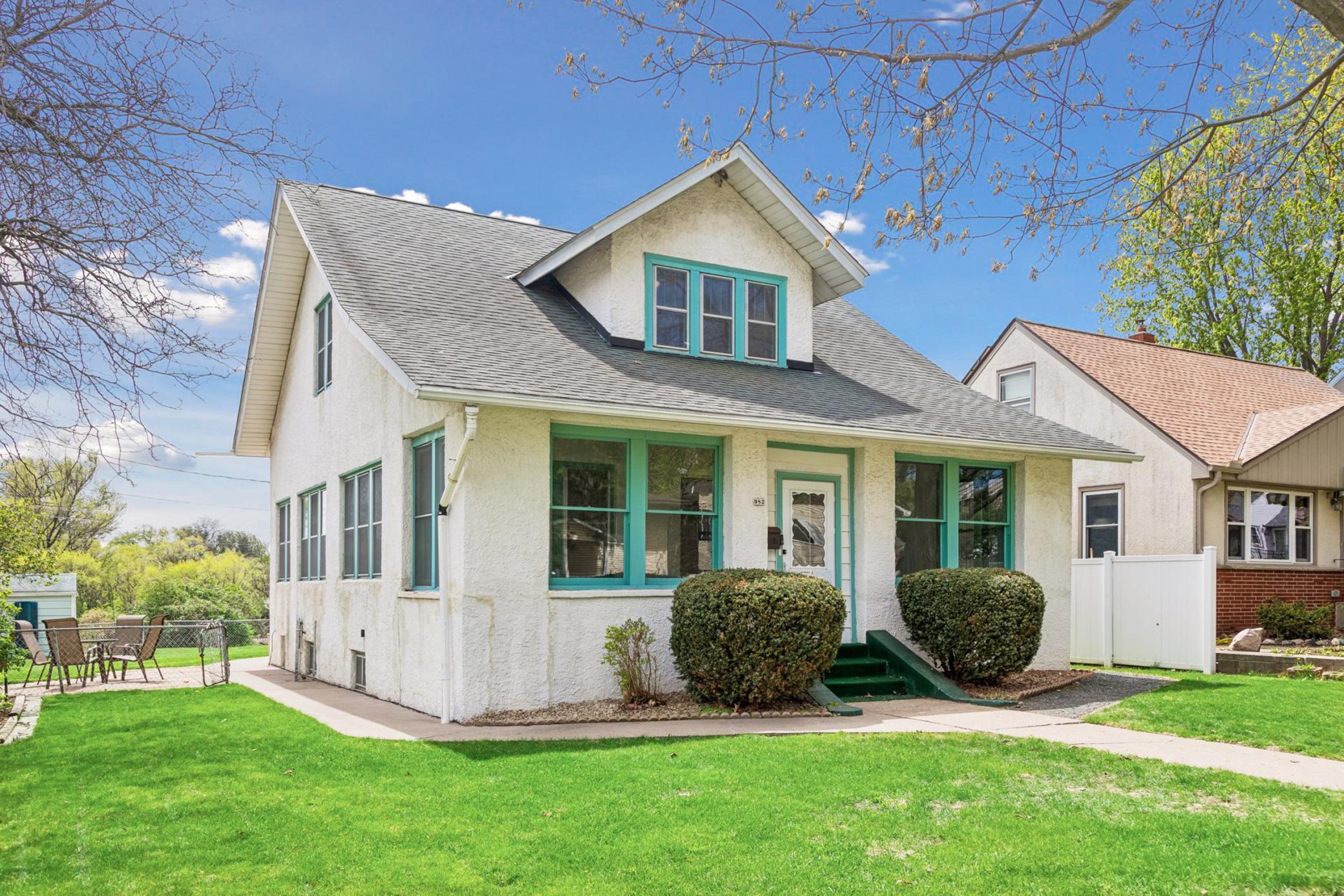 Awesome corner lot with tons of space! Huge side yard and backyard.