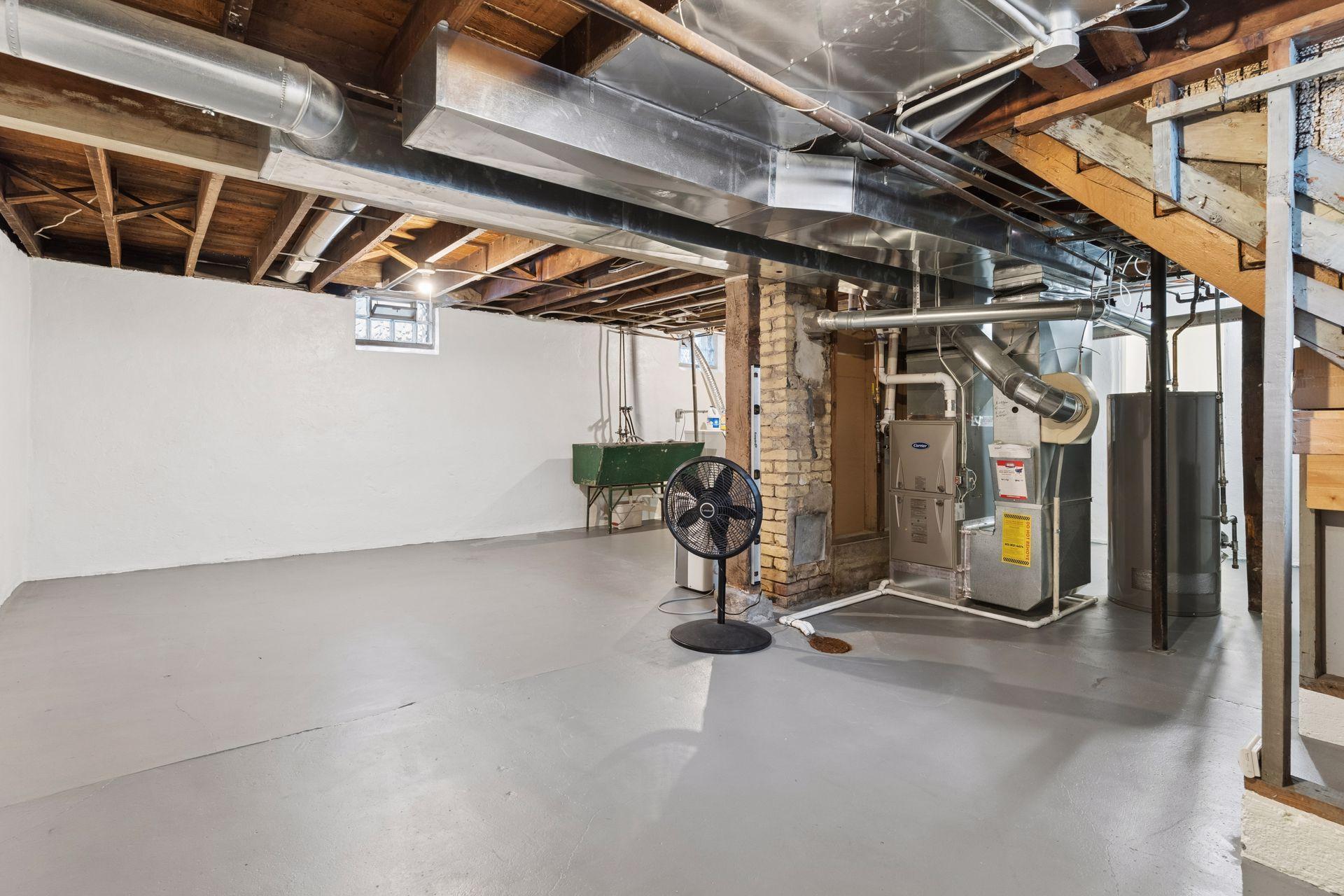 4618 Wentworth Avenue - Spacecrafting - 0035.jpg