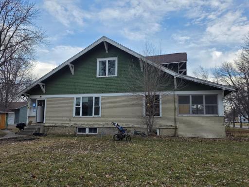 704 N Carver St Winthrop - 3 BR 2 Bath Den Office Kitchen LR, DR, LL with some finish, large front porch - EQUITY BUILDER!