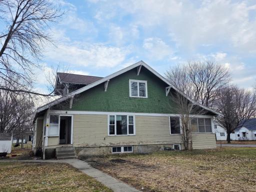 704 N Carver St Winthrop - 3 BR 2 Bath Den Office Kitchen LR, DR, LL with some finish, large front porch - EQUITY BUILDER!