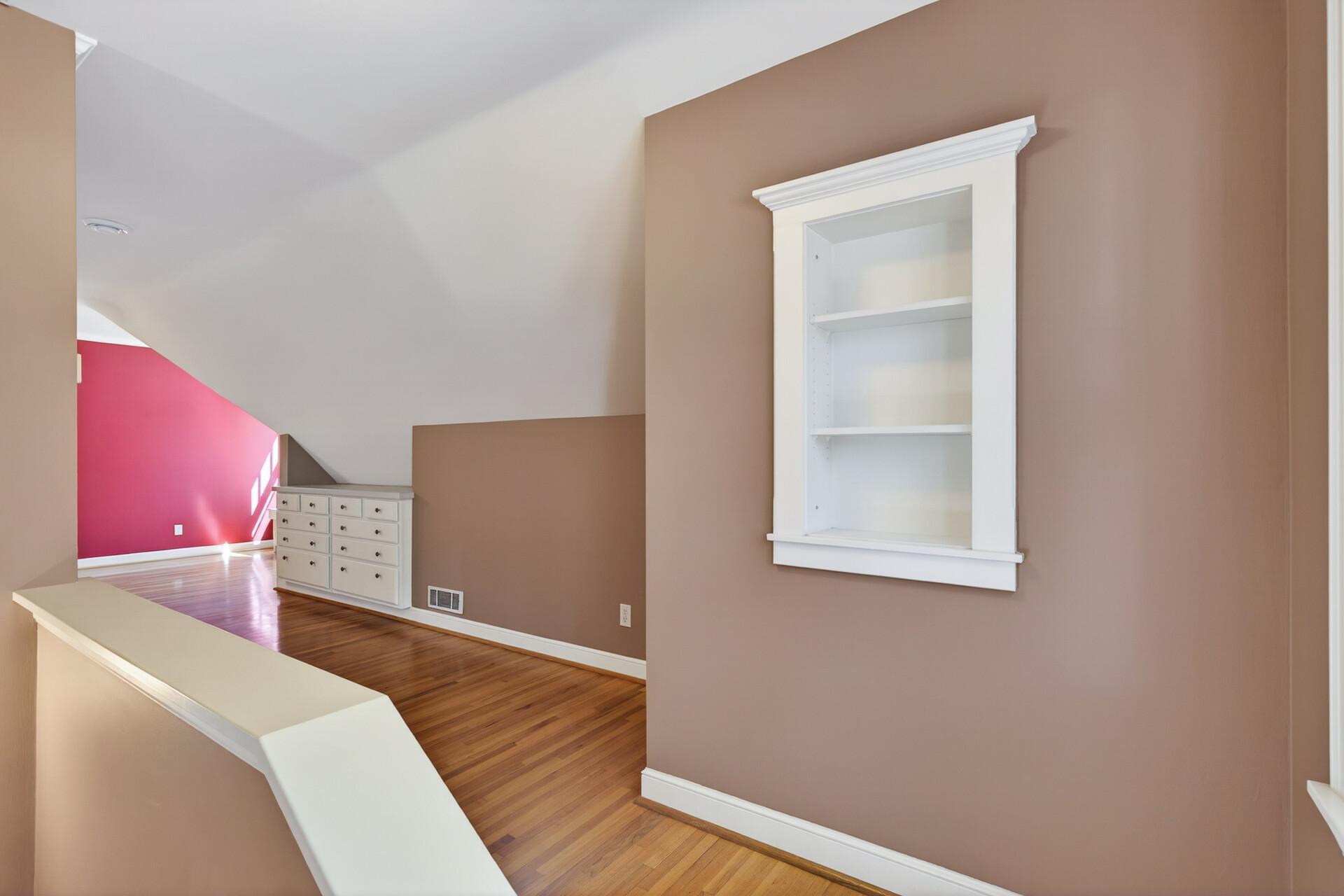 Upper level primary bedroom