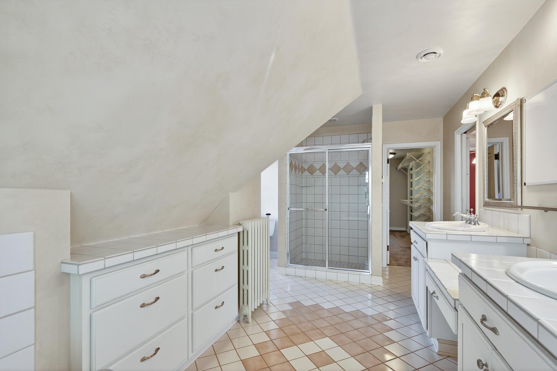 Upper level primary bathroom