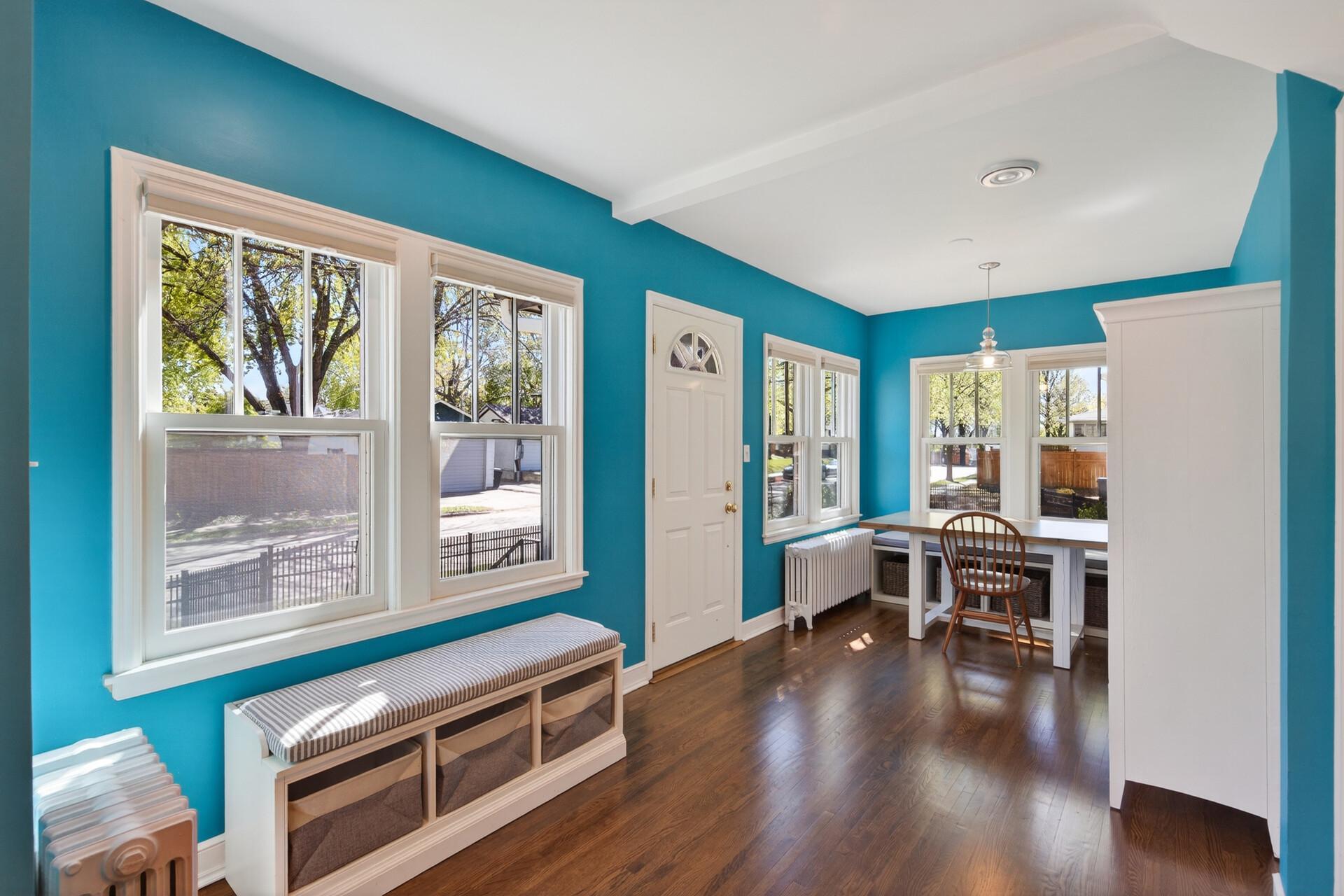 Kitchen facing side entrance