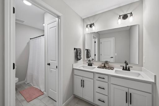 9699 4th Street N, Lake Elmo, MN 55042