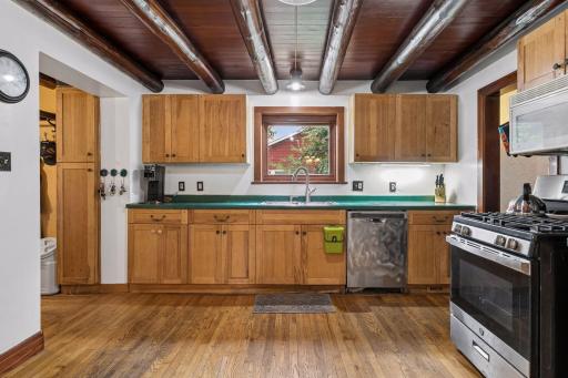 2233 15th Avenue E, North Saint Paul, MN 55109