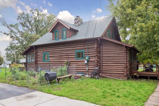 2233 15th Avenue E, North Saint Paul, MN 55109