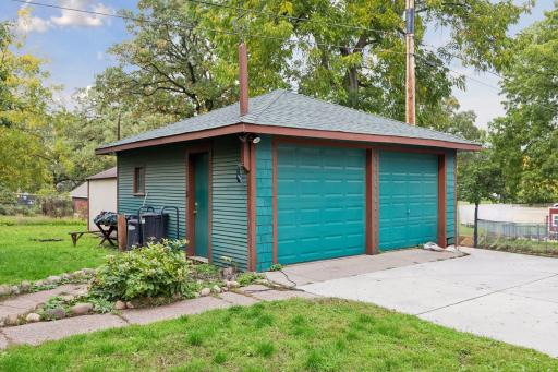2233 15th Avenue E, North Saint Paul, MN 55109