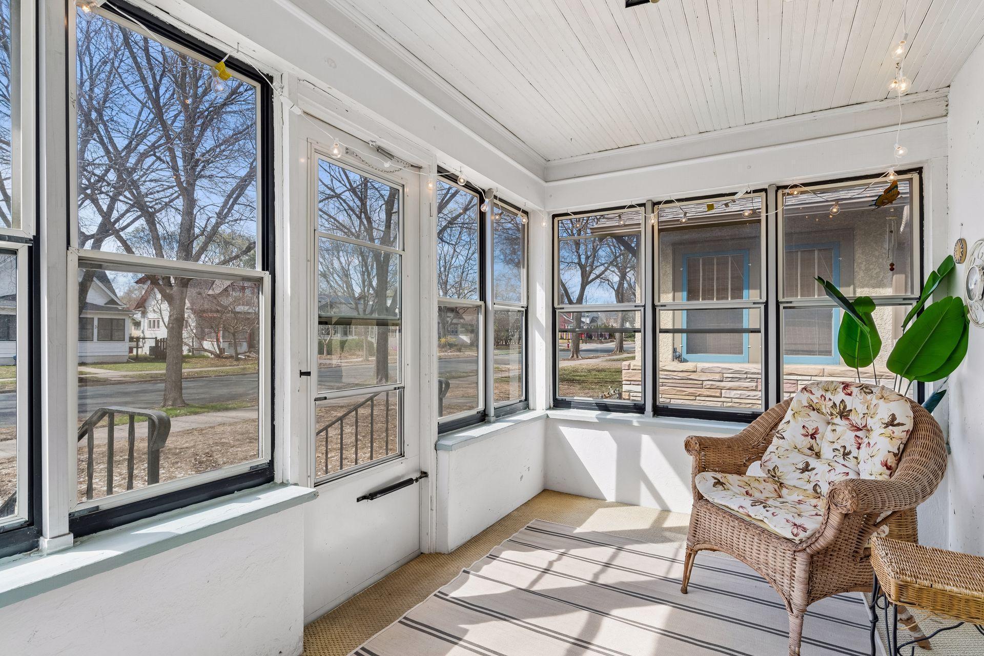 Awesome front porch!
