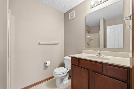 2061 Winterberry Lane, Shakopee, MN 55379