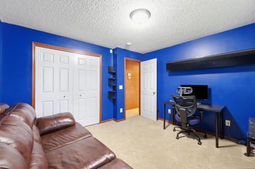2061 Winterberry Lane, Shakopee, MN 55379