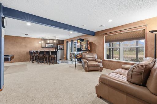 2061 Winterberry Lane, Shakopee, MN 55379