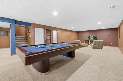2061 Winterberry Lane, Shakopee, MN 55379