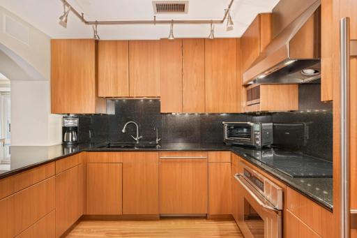 100 2nd Street SE, 1004, Minneapolis, MN 55414