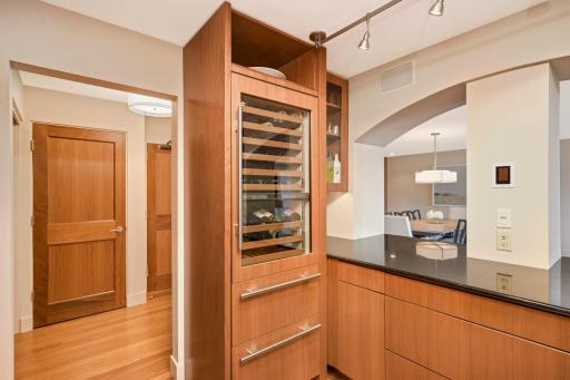 100 2nd Street SE, 1004, Minneapolis, MN 55414